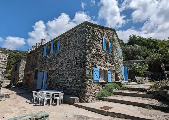 U Magazinu Villa Pino